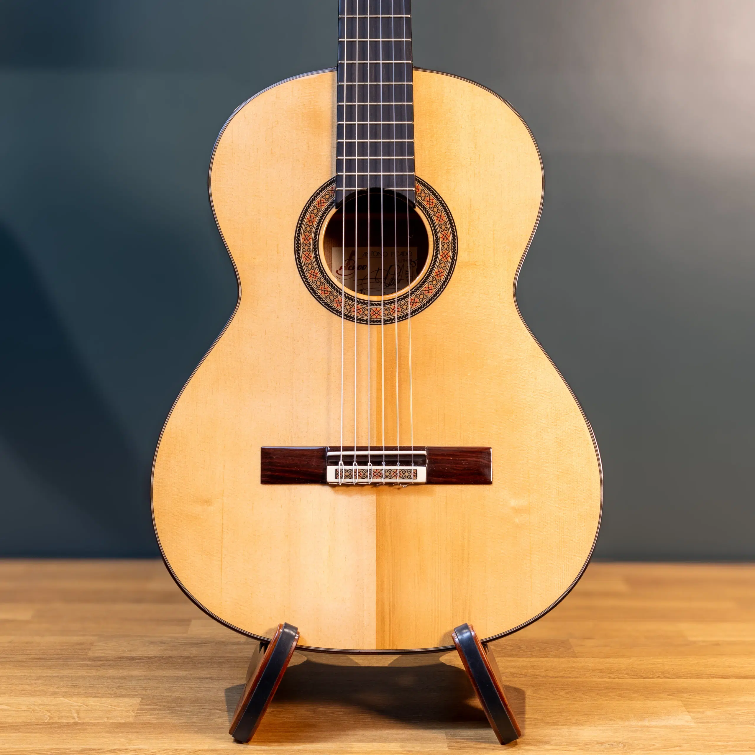 Antonio Picado | Model 60DT (2023)