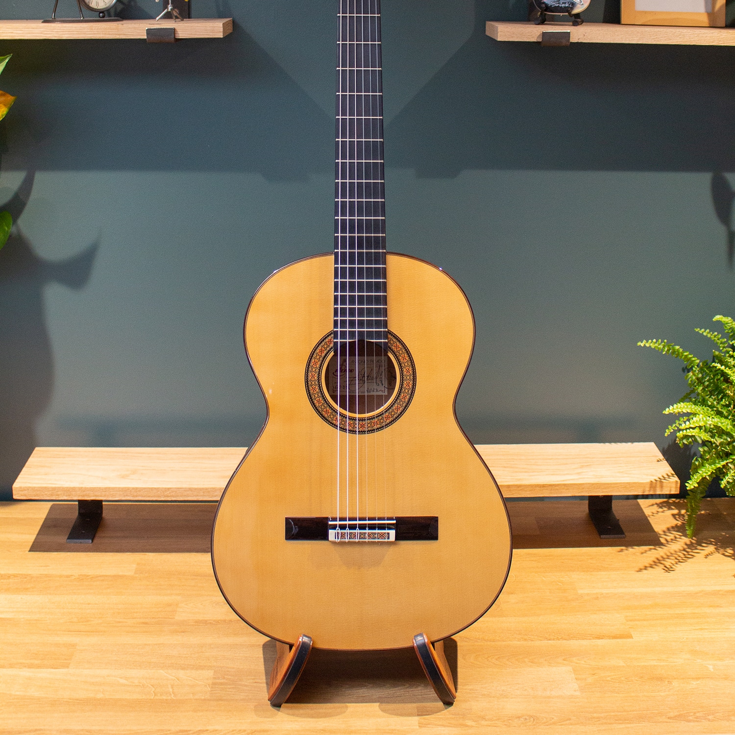 Antonio Picado | Model 60